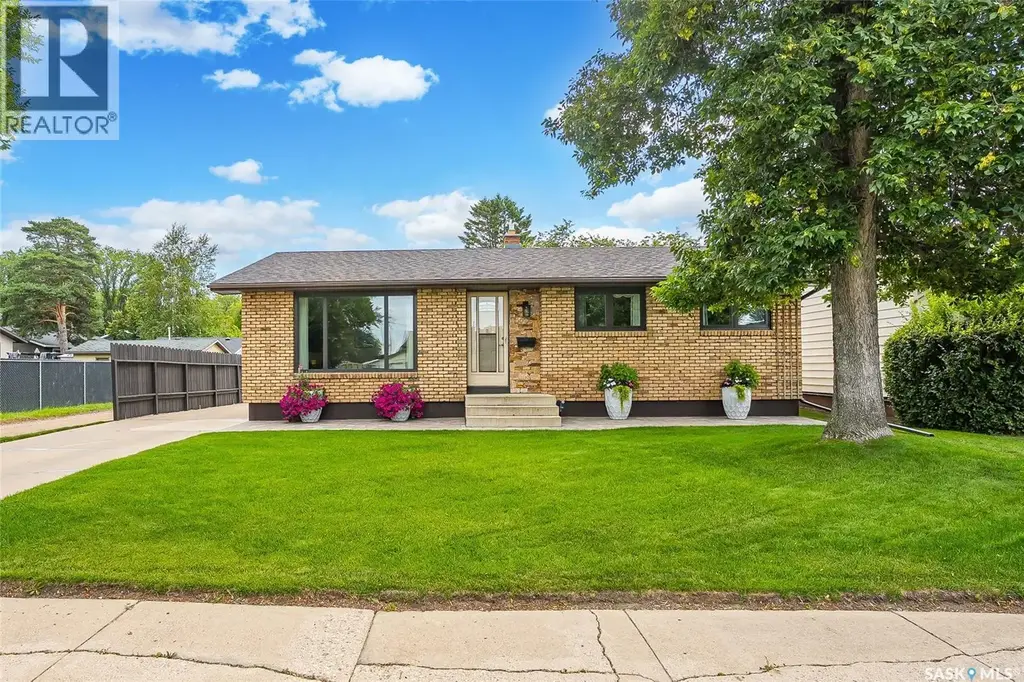 102 Bence Crescent, Saskatoon