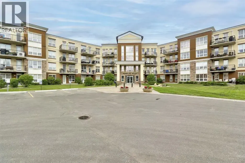 215, 12330 102 St, Grande Prairie