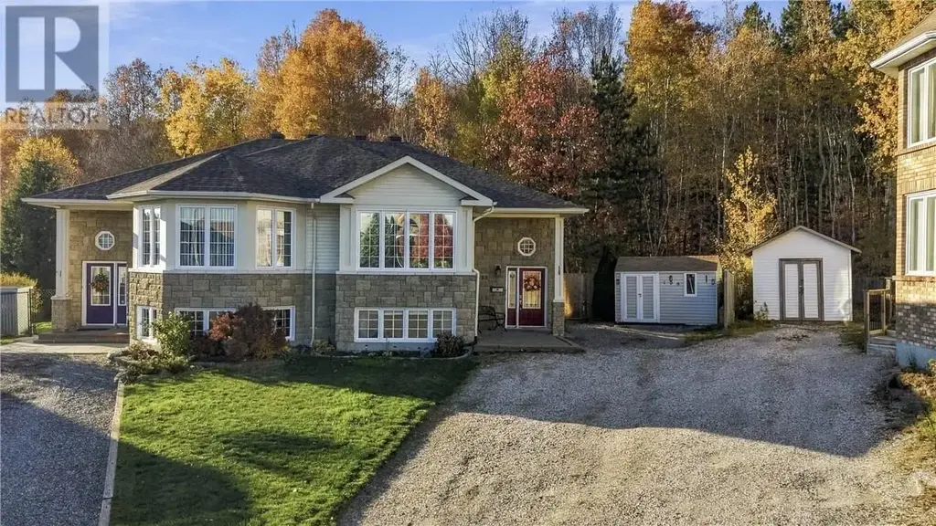 198 Amberdale Court, Sudbury
