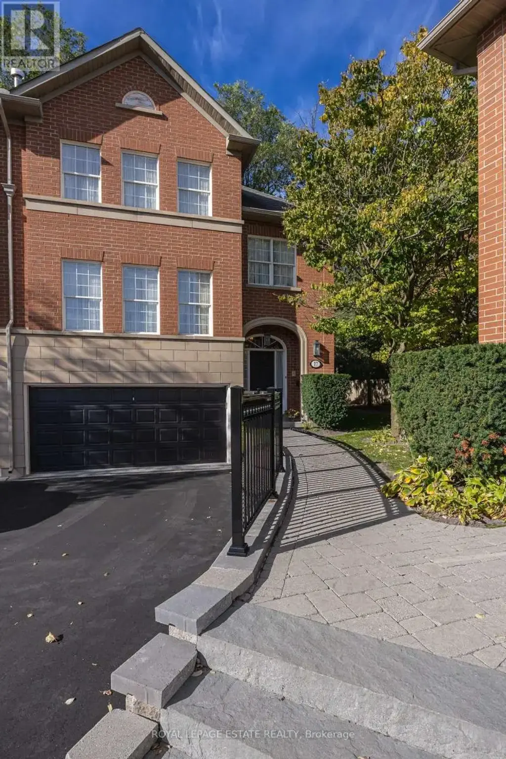 17 - 8038 Yonge Street, Vaughan (Uplands)