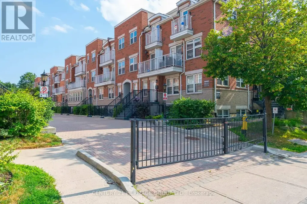 24 - 37 Four Winds Drive, Toronto (York University Heights)