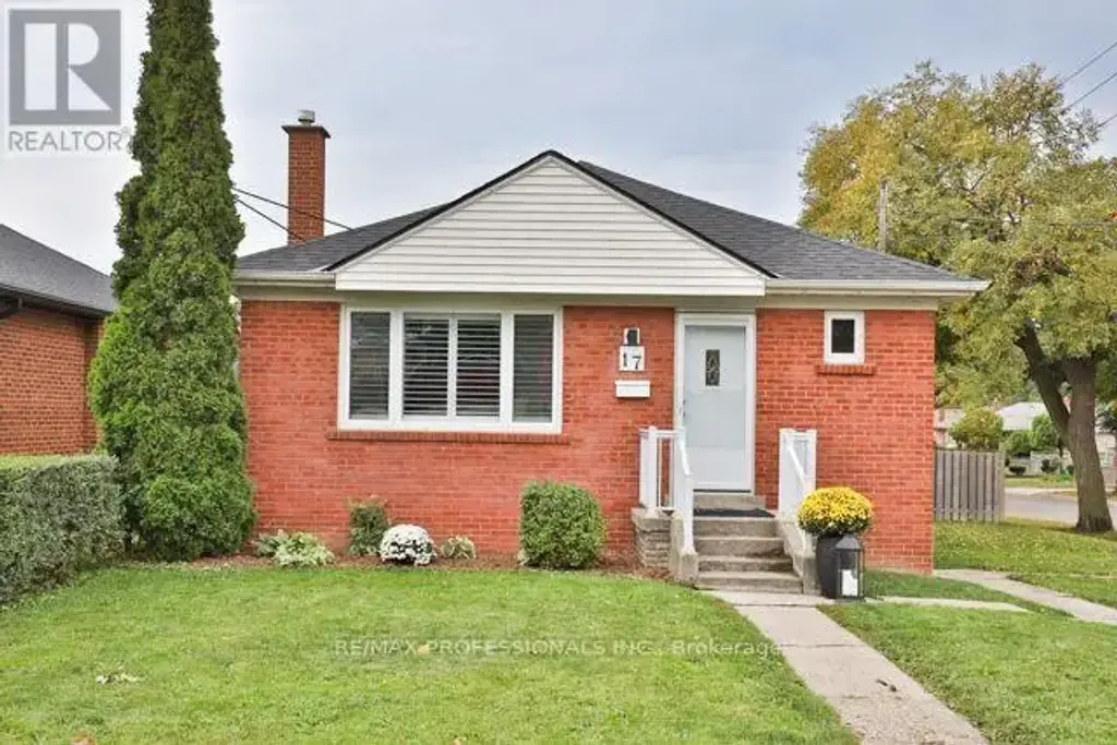 17 Loney Avenue, Toronto (Downsview-Roding-CFB)