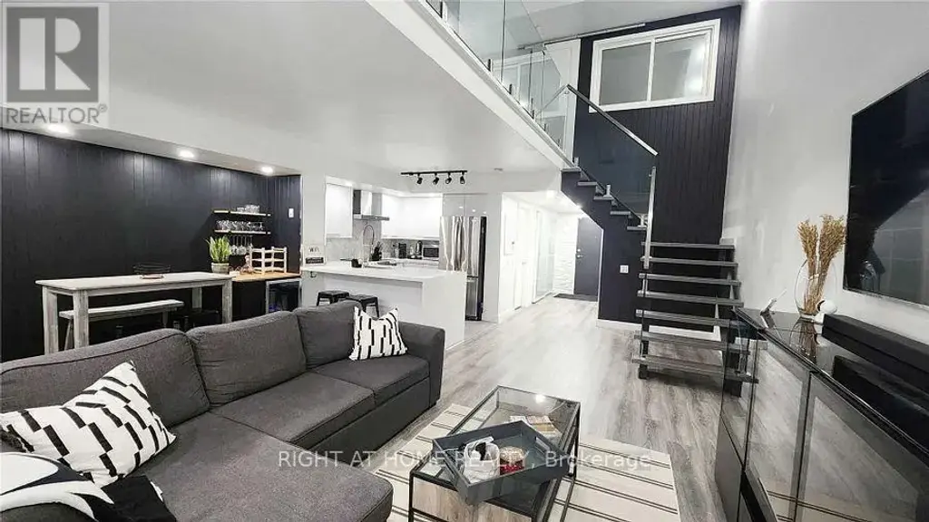 110 - 1040 The Queensway Avenue, Toronto (Islington-City Centre West)