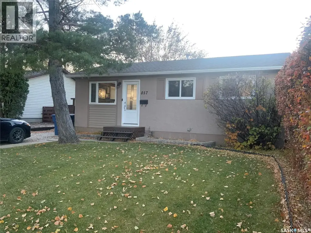 857 Macklem Drive, Saskatoon