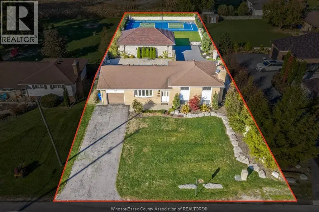 3050 Bouffard Road, LaSalle