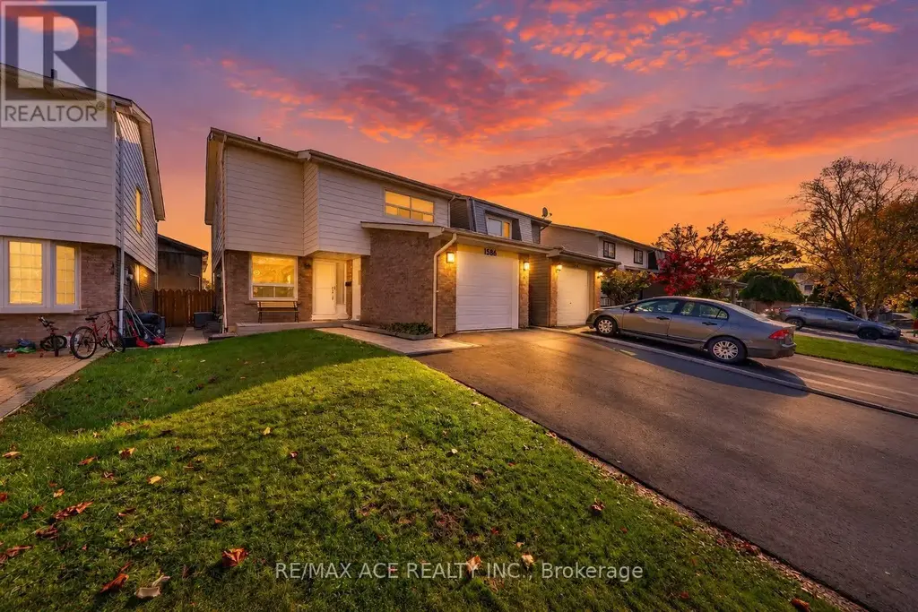 1586 Geta Circle, Pickering (Village East)