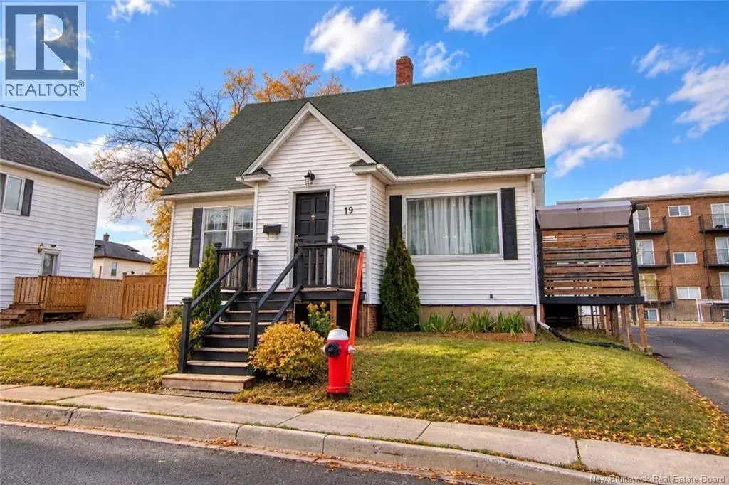 19 Bishop, Moncton