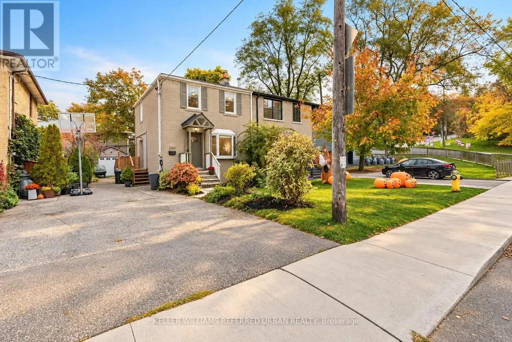 200 Saint Marks Road, Toronto (Lambton Baby Point)