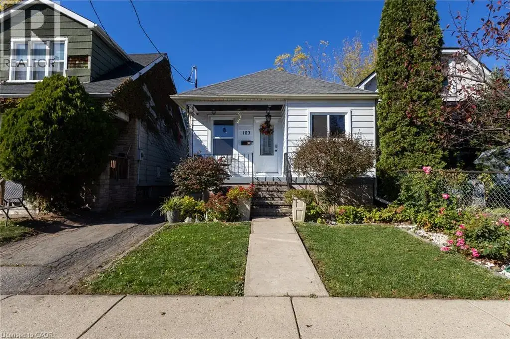 103 Tuxedo Avenue N, Hamilton