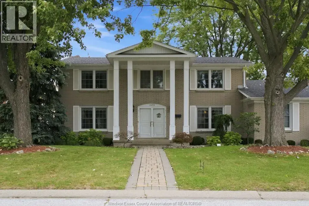 3590 Huntington Avenue, Windsor