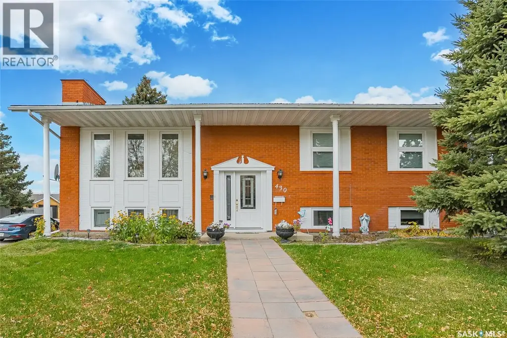430 Kingsmere Boulevard, Saskatoon