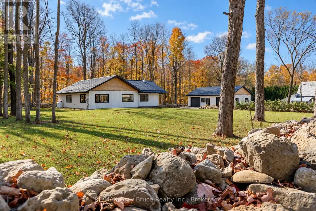 742034 Sideroad 4a Side Road, Chatsworth
