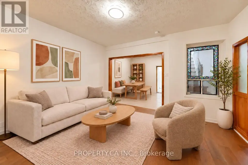 3 Clinton Place, Toronto (Palmerston-Little Italy)