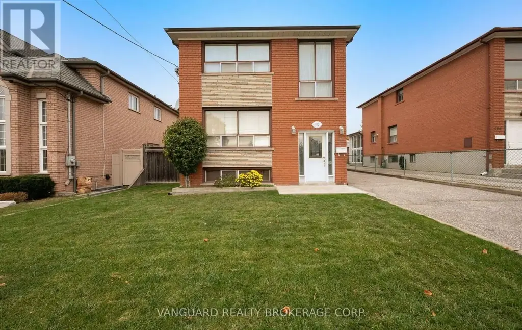 182 Rustic Road, Toronto (Rustic)