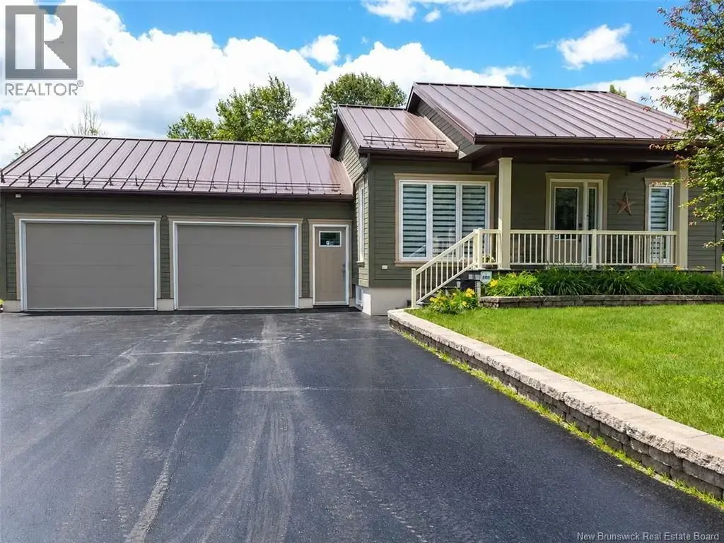 18 4th Avenue, Clair