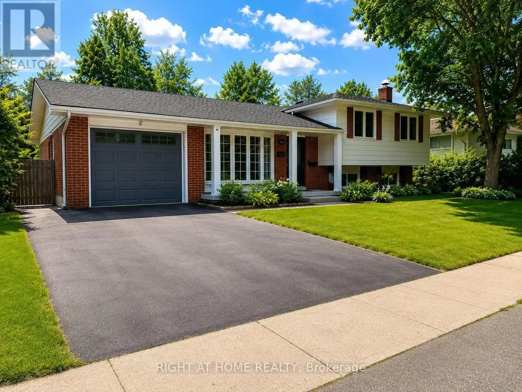 4440 Cosburn Crescent, Burlington (Shoreacres)