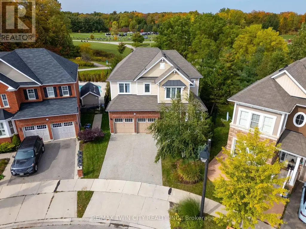 296 Falling Green Crescent, Kitchener
