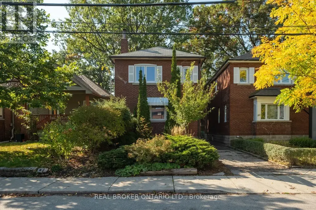 100 Oak Park Avenue, Toronto (Woodbine-Lumsden)