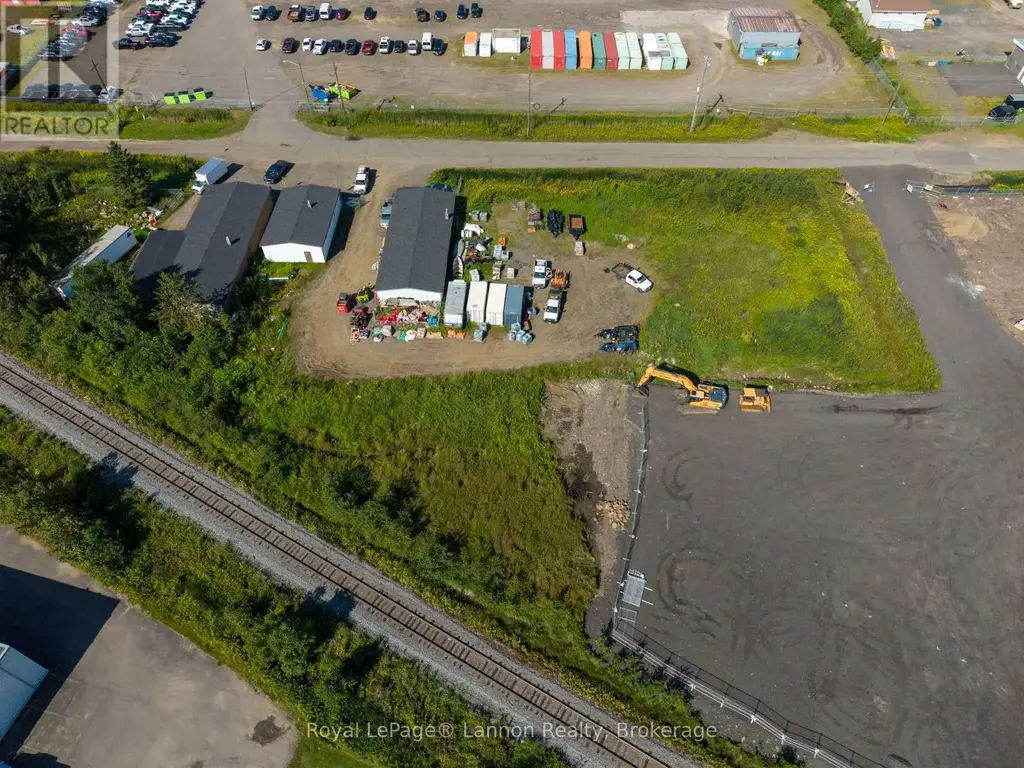 841, 851 & 855 Field Street, Thunder Bay (Inner-City Industrial)