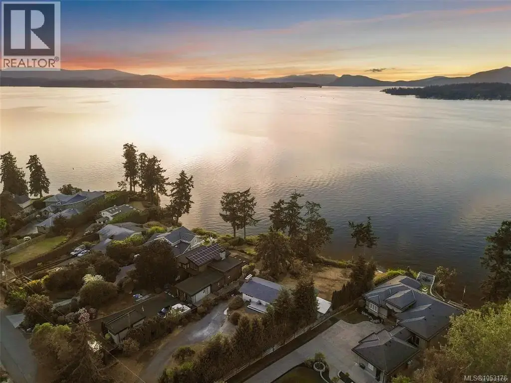 9760 Glynnwood Park Rd, North Saanich