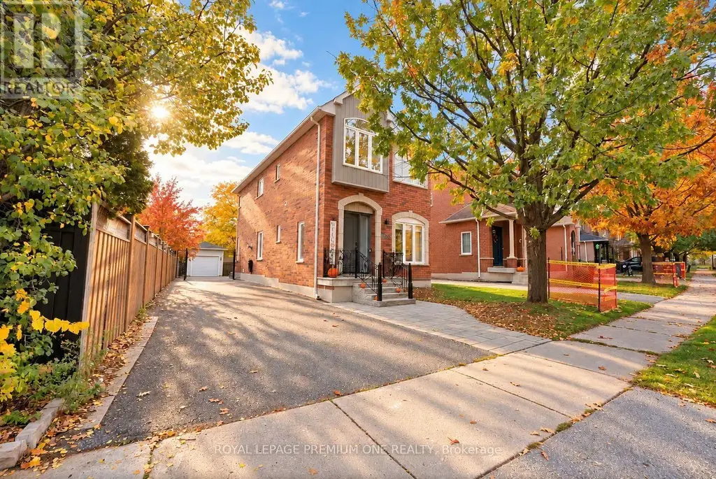 2673 Castle Hill Crescent, Oakville (RO River Oaks)