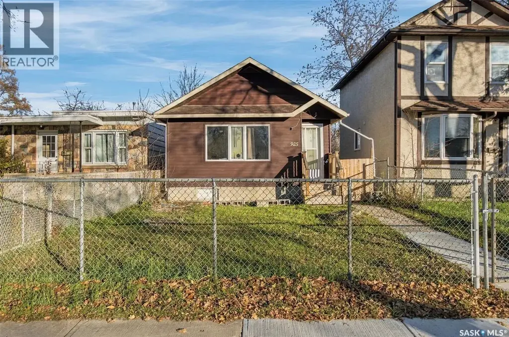 925 Montague Street, Regina