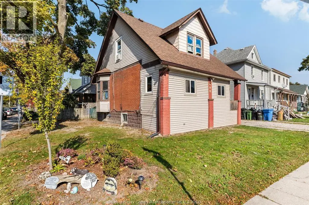 494 Caroline Street, Windsor
