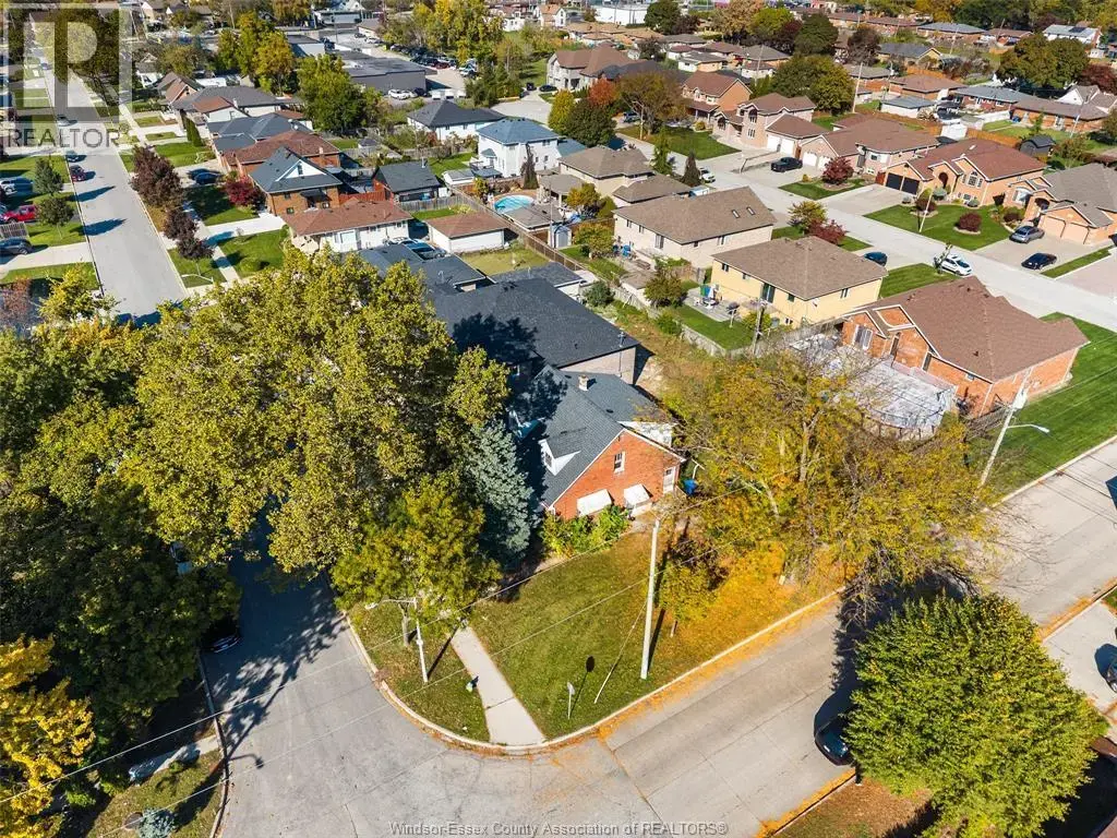 1598 Randolph Avenue, Windsor