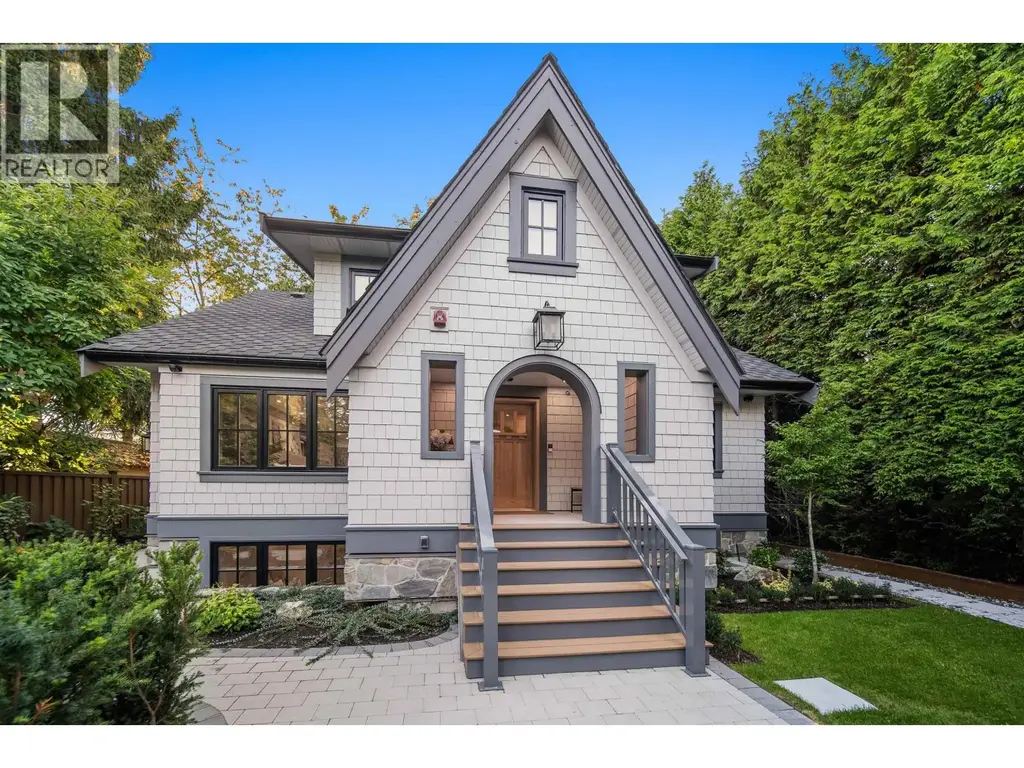 5595 Mackenzie Street, Vancouver