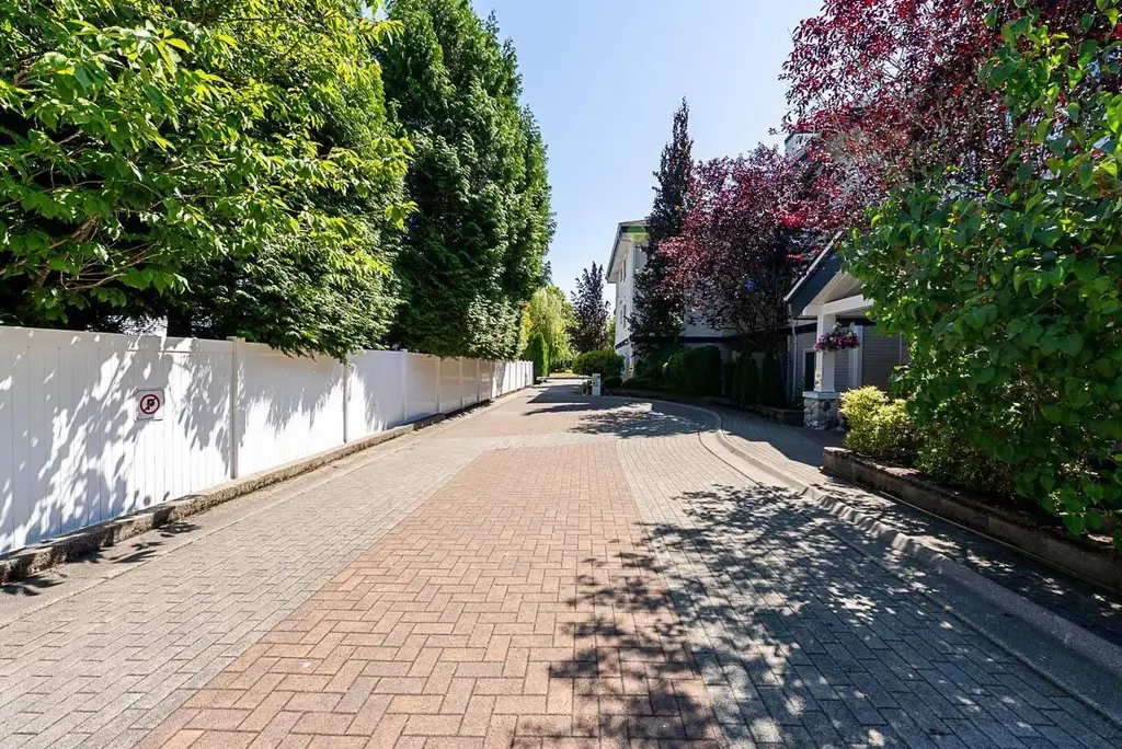 204 15298 20 Avenue, Surrey