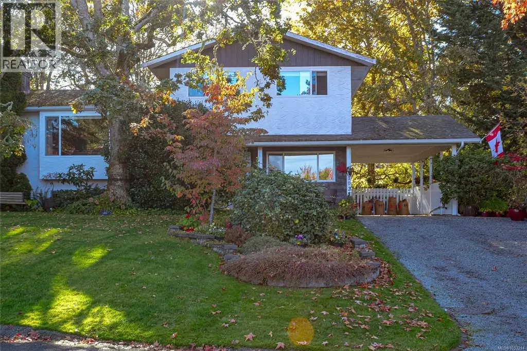 1025 Waverly Terr, Central Saanich