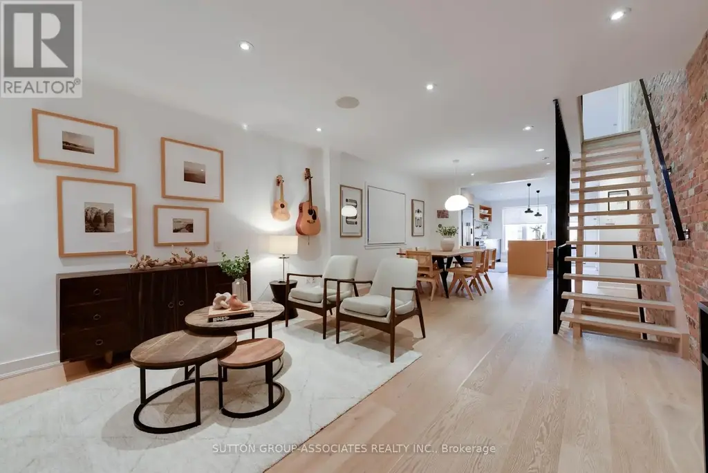 101 Winnett Avenue, Toronto (Humewood-Cedarvale)