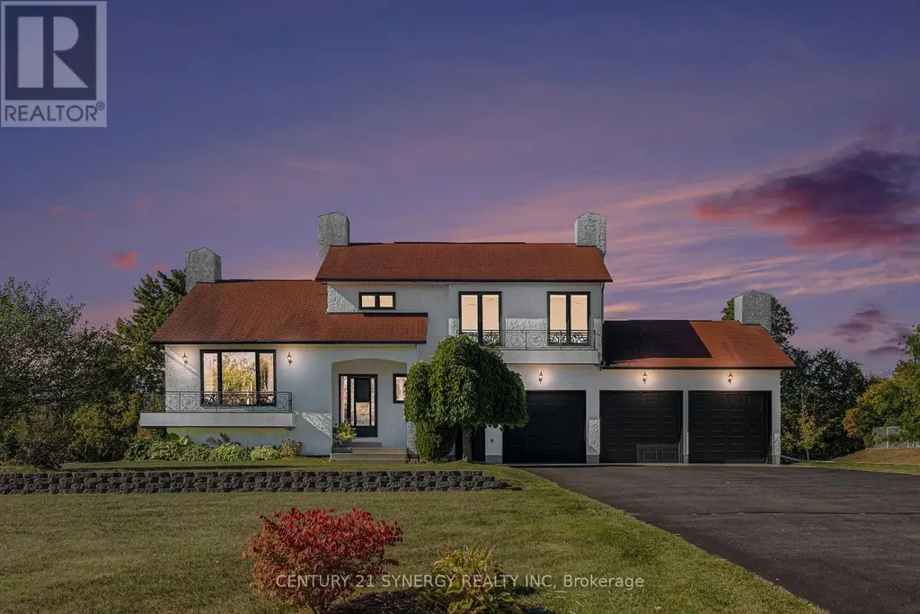 12 Davis Lane, Rideau Lakes