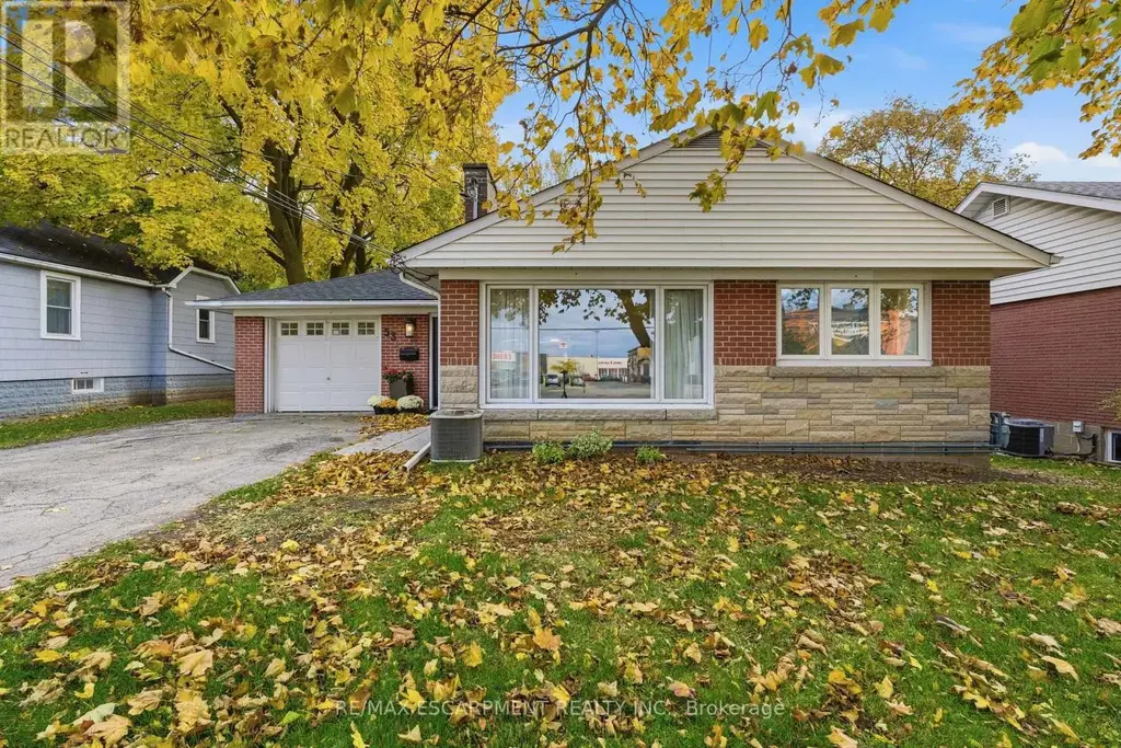 53 Livingston Avenue, Grimsby (Grimsby West)
