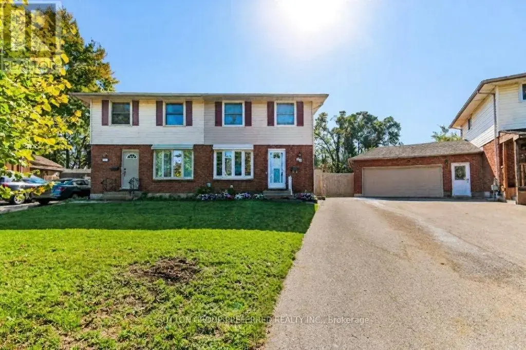 39 Metcalfe Crescent, London South (South Y)