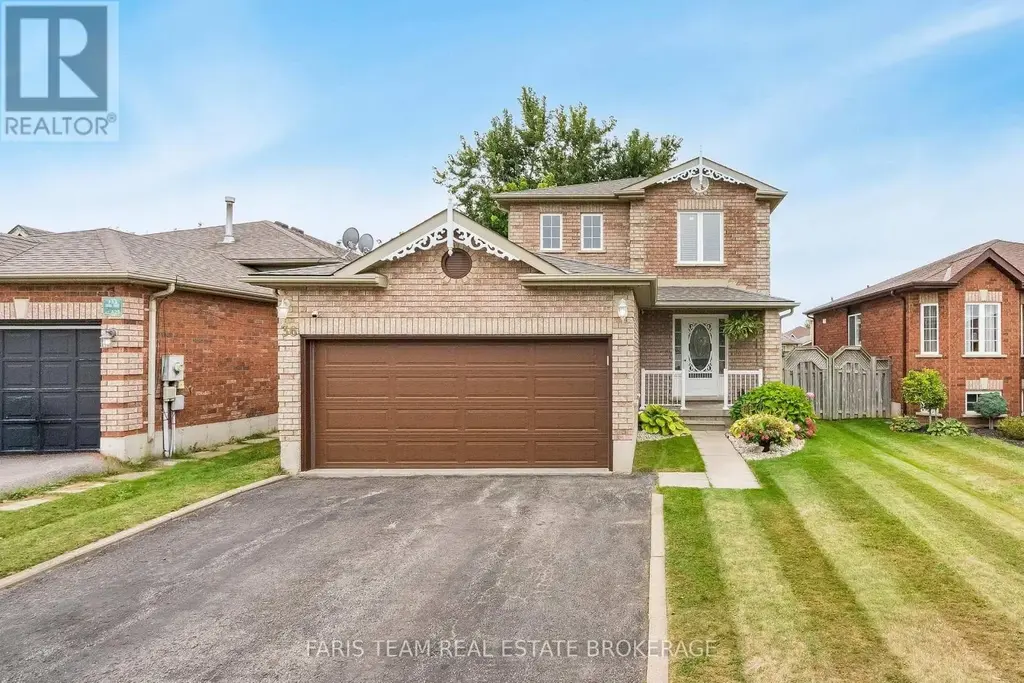 36 Red Oak Drive, Barrie (Holly)