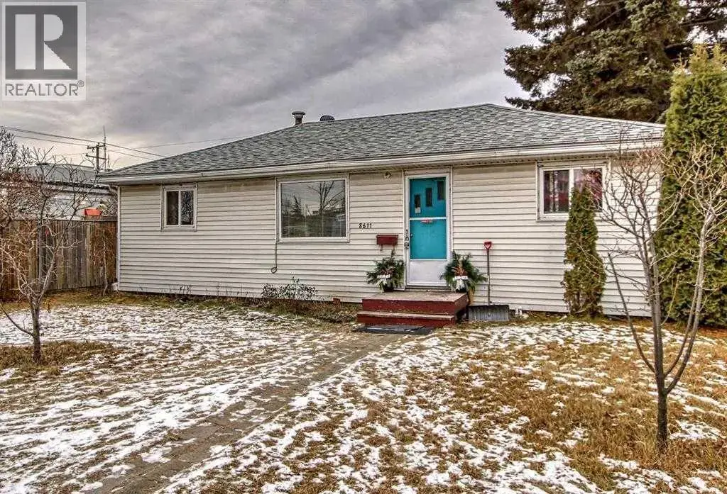 8611 47 Avenue Nw, Calgary