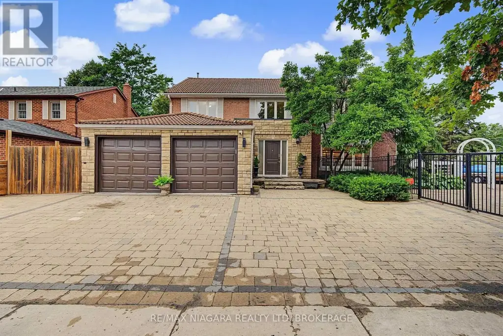 2 Aitken Circle, Markham (Unionville)