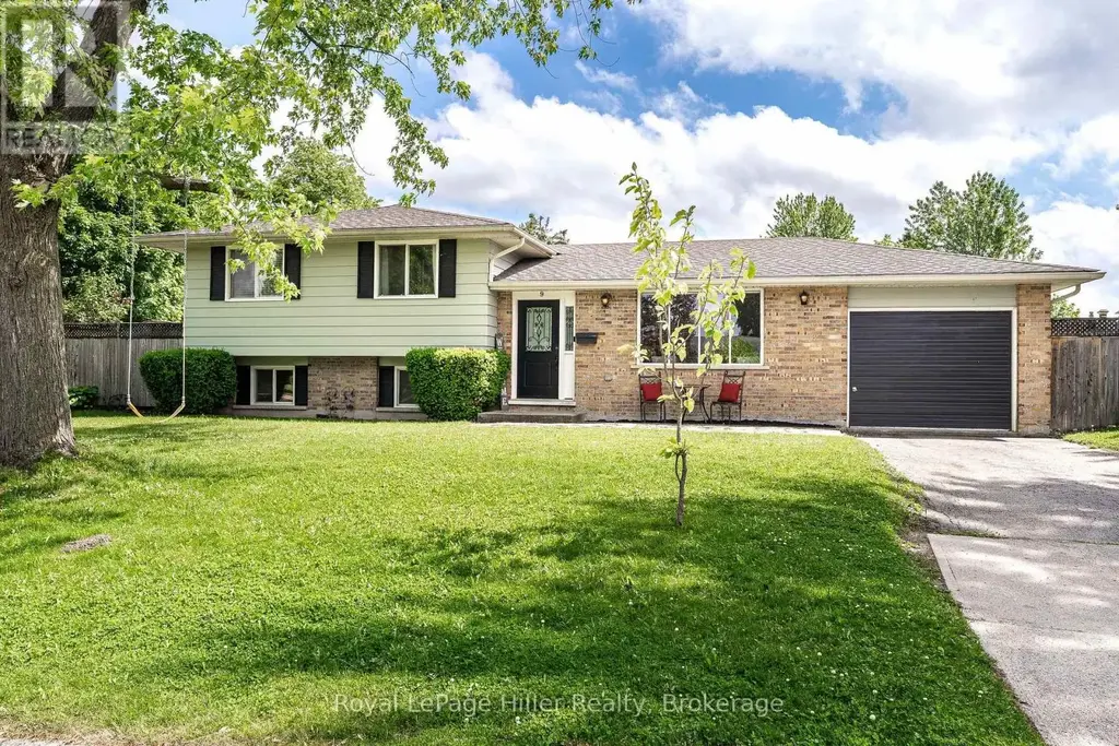 9 Simpson Court, Stratford