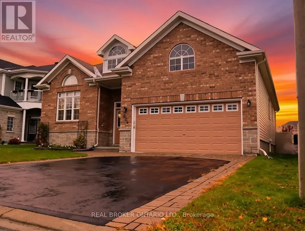 204 Hillpark High Street, Ottawa