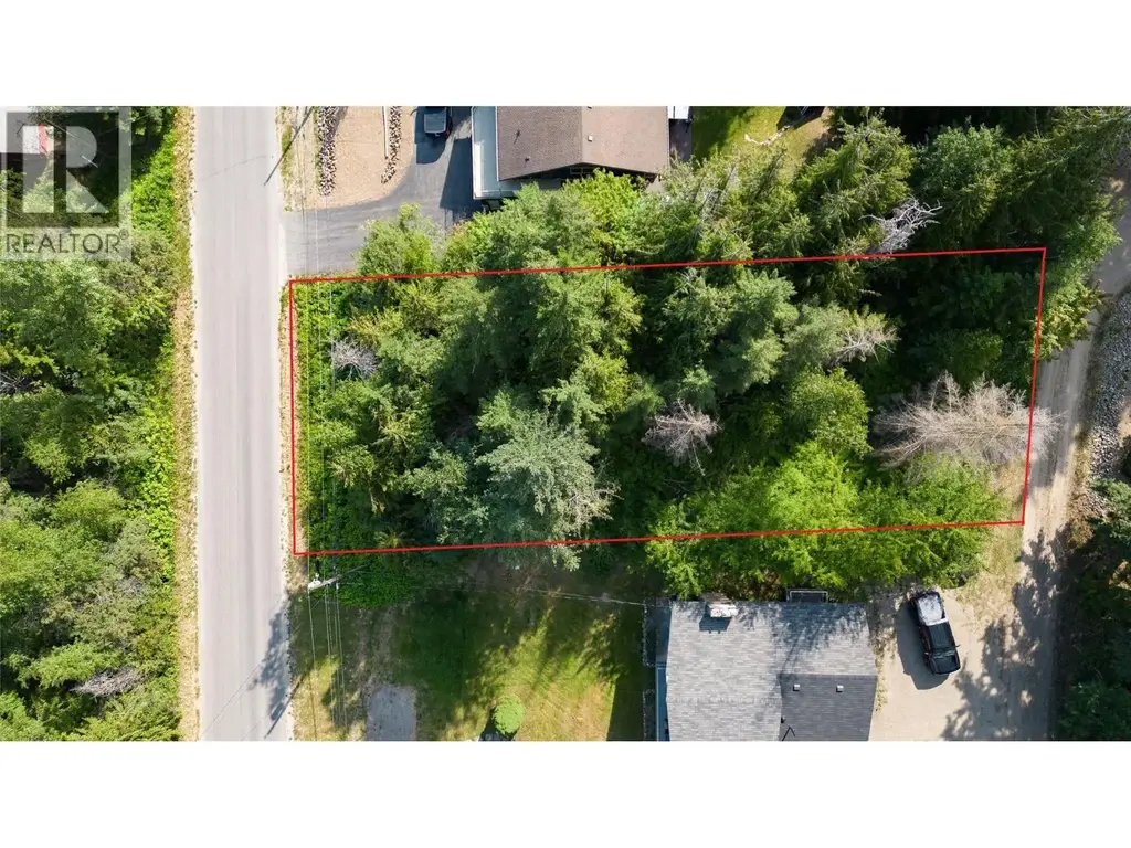 2534 Centennial Drive, Blind Bay