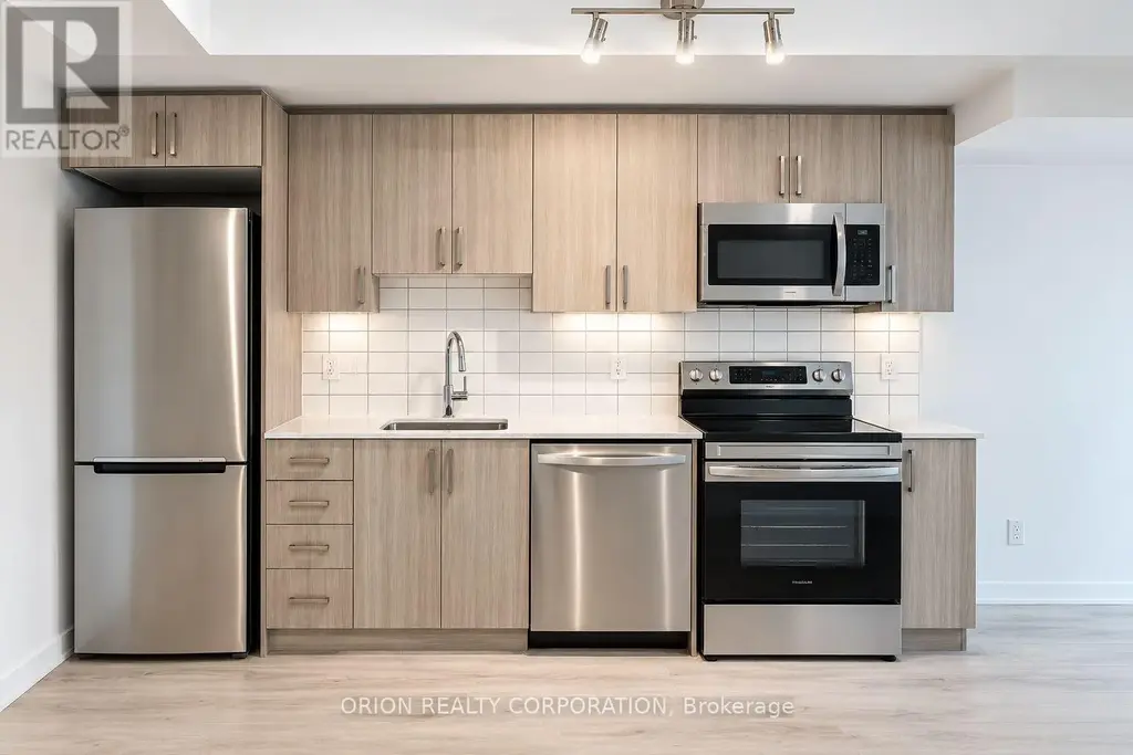 910 - 1010 Sandy Beach Road, Pickering (Bay Ridges)