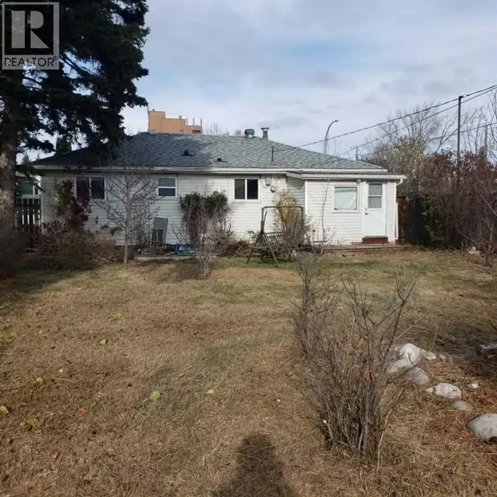 8611 47 Avenue Nw, Calgary