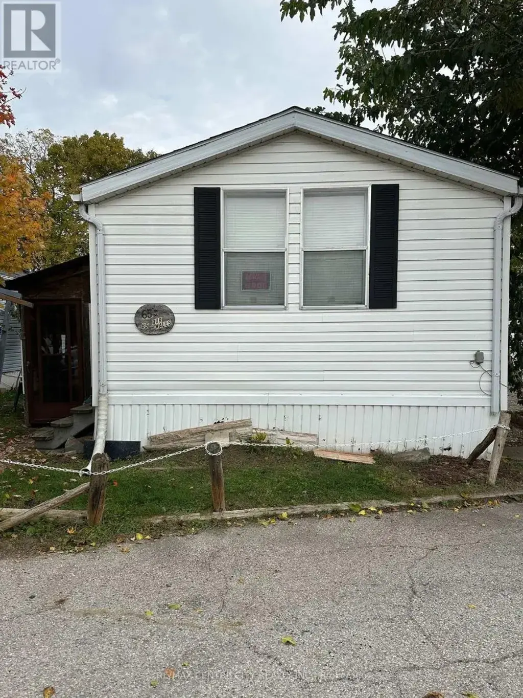 65 - 198 Springbank Drive, London South (South D)