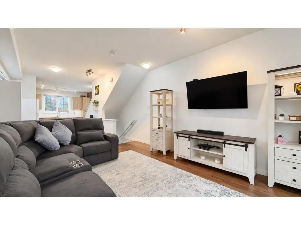 114 14833 61 Avenue, Surrey