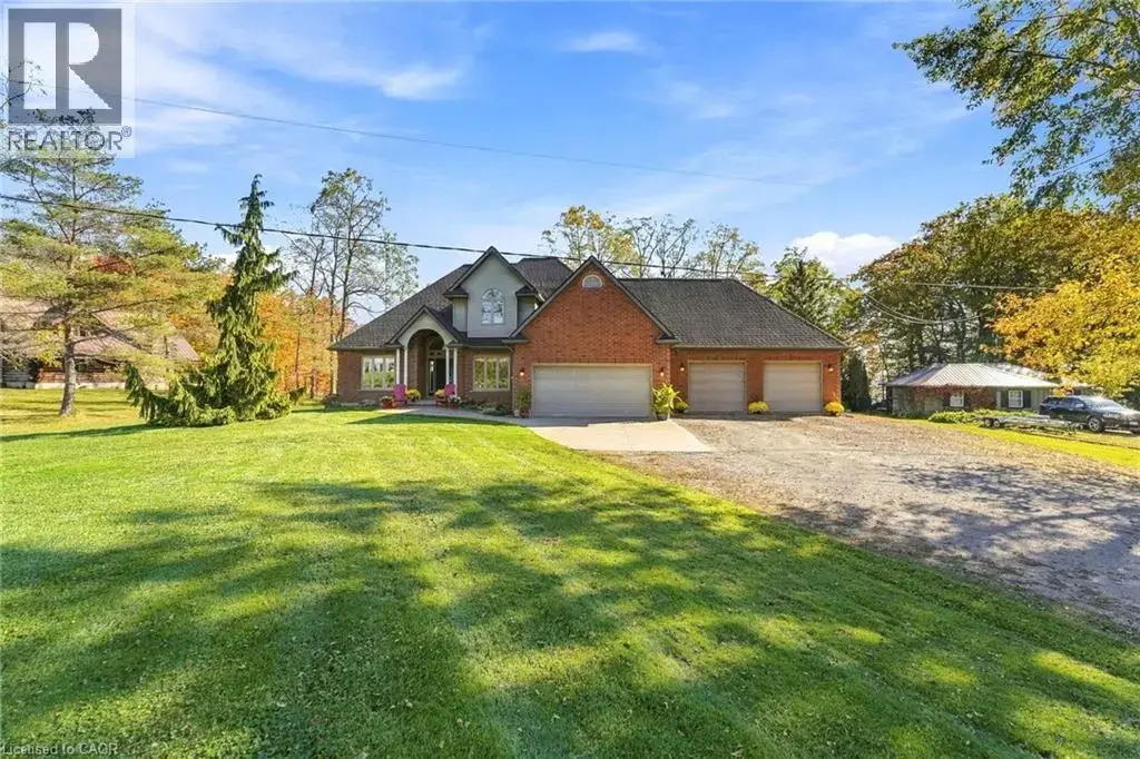 5 Upper Mohawk Point Road, Dunnville