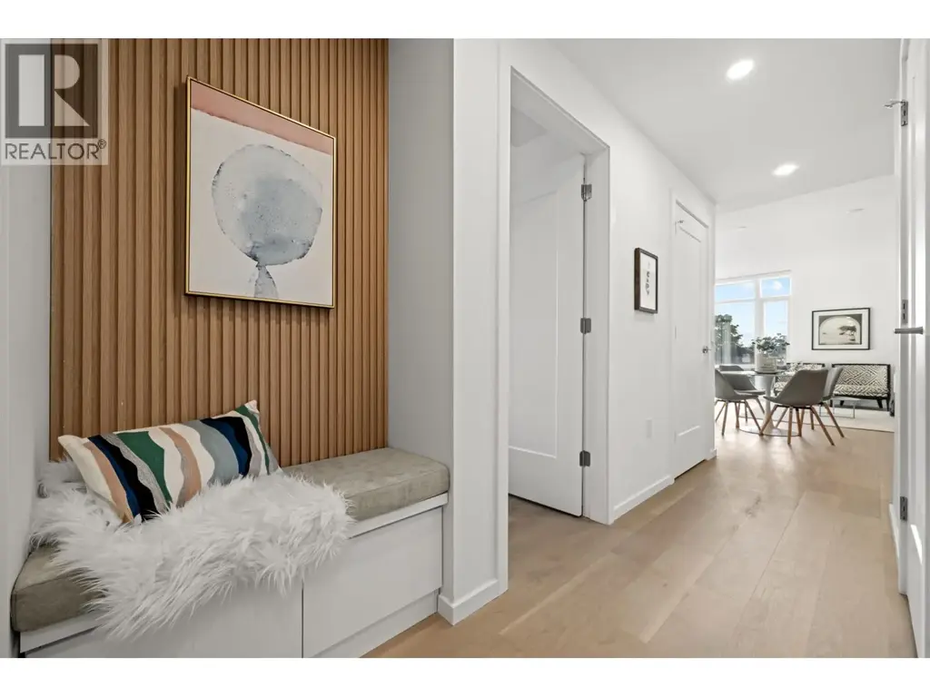203 8486 Oak Street, Vancouver