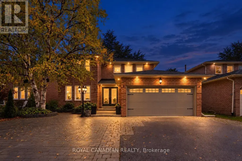 135 Tilman Circle, Markham (Markham Village)