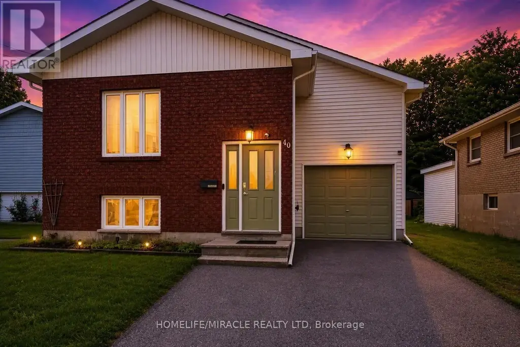 40 St. Charles Street, Belleville (Belleville Ward)