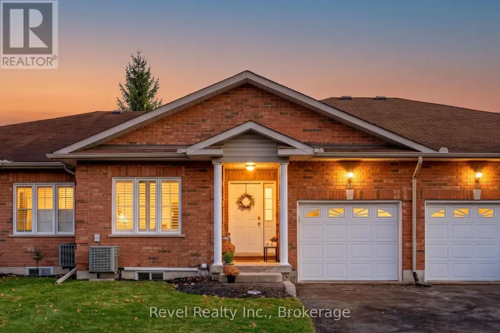 10 - 111 Colborne Street, Kawartha Lakes (Fenelon Falls)